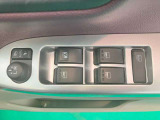 【パワーウィンドウスイッチ】パワーウィンドウ付き★運転席で全部の窓を開閉することが可能!!快適にドライブをお楽しみいただけます★