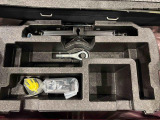 ラゲージの下にはジャッキや応急パンク修理セットが備わっています