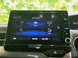 お好みの音楽やラジオ、動画コンテンツなどを楽しめます。停車時に、リラックスした時間をお過ごしください。