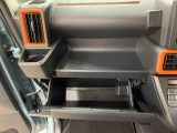 認定中古車はご購入から1年間・距離無制限の保証付き!(年式により6ケ月・距離無制限となります)