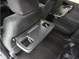 ◆ISOFIX◆シートベルトいらずでチャイルドシートと固定金具を連結するだけでガッチリ固定できます。