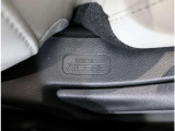 エアバッグは運転席、助手席以外にサイドカーテンエアバッグとサイドエアバッグが付いています。