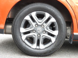 ★右後タイヤ★見栄えが良く足元が引き立つので、車全体のイメージがアップします!タイヤ詳細 185/65R15インチでタイヤの溝は、4mmございます。