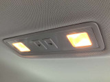 天井の内張も綺麗な状態が保たれております。禁煙車ですのでヤニの汚れや使用によるキズや汚れもございません!