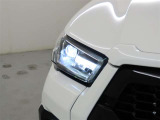 消費電力が少なく長寿命のLEDヘッドランプを装備しております。
