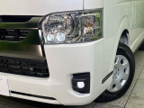 【LEDヘッドライト】悪天候や夜間走行時も良好な視界を確保し安心して運転できる高輝度LEDヘッドライトを装備!点灯速度が早く、消費電力も抑えられています。