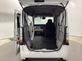 コンテナ型の室内空間はスペースをムダなく使い、たくさんの荷物を積む事が可能です。