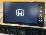 【9インチ ホンダコネクトディスプレイ】視認性の高い大画面ディスプレイでナビの使用や、お持ちのスマートフォンと連携したbluetoothでの音楽再生が可能です♪