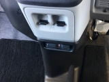 パワーウインドウスイッチです。