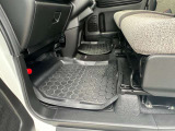 フロアマットも綺麗にクリーニングして納車しております!