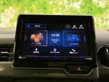 使いやすいインターフェースを備えたナビゲーションシステム。目的地までのルートをスムーズに案内してくれます。