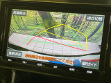 【バックカメラ】駐車時に後方がリアルタイム映像で確認できます。大型商業施設や立体駐車場での駐車時や、夜間のバック時に大活躍!運転スキルに関わらず、今や必須となった装備のひとつです!