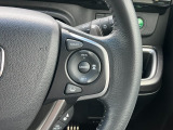 スイッチ操作で一定速度に走行を制御。加速、減速の少ない高速道路などでの運転をより快適にするクルーズコントロールを装備。