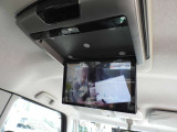 4WD☆純正8インチナビ☆フルセグTV☆バックカメラ☆ETC☆フリップダウンモニター☆中古スタッドレスアルミ付☆プラズマクラスター搭載ルームランプ☆後席サンシェード☆両側パワスラ☆