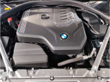 【BMWエンジン】革新的なガソリン・エンジン・テクノロジーによる高性能かつ高効率。レスポンスの良いパワーを発揮。常にスムーズな吸気を実現しアクセル開度にダイレクトに反応しドライビングを楽しく演出。
