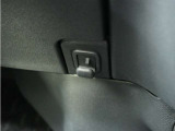 ◆フック◆ちょっとした買い物の袋を吊り下げたり、ゴミ袋を吊り下げられるコンビニフックがあり車内を転がらず便利です!