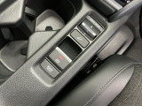 パーキングブレーキはスマートな電子制御式と合わせて渋滞時等にブレーキペダルから足を離しても停車状態を保持してくれるオートブレーキホールド機能で運転が楽になります。スタートはアクセルペダルを踏むだけ