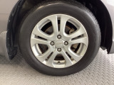 アルミホイールです。足元が引き立つので、車全体のイメージがアップしますよ!