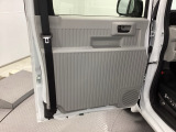 開口部が広いため、荷物を抱えた状態での乗り入れも楽に行えます。