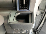 お客様にぴったりなおクルマをお選びいただけますように様々な展示車をご用意致しております!ダイハツの軽自動車だけではなく、他メーカー車やコンパクトカー・ミニバンなども数多く取り揃えております!