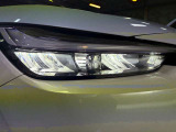LEDヘッドライトが暗い夜道をしっかりと照らしてくれるので安全に運転できます。