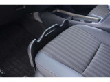 助手席シートにお買い物アシストが付いてます♪ブレーキ時の荷物の脱落防止に役立ちます♪