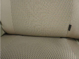 ◆ISOFIX◆シートベルトいらずでチャイルドシートと固定金具を連結するだけでガッチリ固定できます。