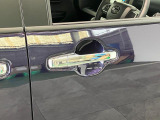 品質へのこだわり!フロアマットやシートなど車内をキレイに清掃し、ニオイや汚れなどを徹底的にクリーニングしてもらっております。室内はピカピカです☆