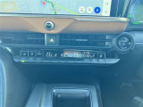 シートベンチレーション付きです。シートと密着部分の空気を換気して蒸れを防いでくれるので、暑い時期も快適に過ごせます♪一度使ったら手放せません!
