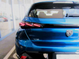 PEUGEOT【認定中古車】は、PEUGEOTが認定するメーカー保証制度が適応する中古車になります。これはPEUGEOT販売店のみで認められた保証制度です。
