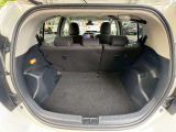 普段のお買い物に十分な荷室を確保しています。