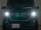 LEDヘッドライト(オートハイビーム機能付)が搭載されており、遠くまで明るく均一に照らし、高速道路等での安心感が向上しております。