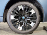 【BMWアロイホイル】軽量かつ強度に拘ったアロイホイル。走行性能ポテンシャルを引き出す設計。車の足元を引き締めてくれる大きなポイントはアロイホイルです。