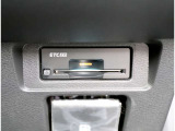 インストルメントパネルのデザインにフィットする、ビルトインETC2.0ユニット!