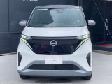 ハイビームアシスト装備。前方検知カメラで先行車や対向車のライト等を検知すると、ハイビームで走行していても自動でロービームに切り替わるので、ハイビーム走行頻度を高め、安全運転をサポート致します。