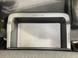 助手席アンダーボックスは運転用の替え靴や、車内に常備しておきたい子供用品、着替えた服などが収納できて便利です。女性に嬉しい収納スペースです★
