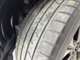 各タイヤにひびが出ているため、購入時に交換をおススメします。