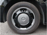 タイヤサイズは、155/65R14です。