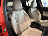 ブルーの刺繍で600 ロゴが描かれたFIAT モノグラムエコレザーシート