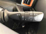 ☆オートライト機能☆車外の明るさに応じて自動的でヘッドランプを点灯および消灯します。夕暮れ時やトンネルなどで便利です!