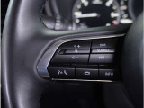 【ステアリングスイッチ】運転中、前方から目線をそらすことなく、オーディオ等の操作が可能な便利機能。安心&快適ドライブにはマストな装備。