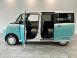 お客様にぴったりなおクルマをお選びいただけますように様々な展示車をご用意致しております!ダイハツの軽自動車だけではなく、他メーカー車やコンパクトカー・ミニバンなども数多く取り揃えております!