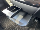 ご成約のおクルマ全て、エンジンオイルを交換してご納車させていただきます!また、点検時に消耗品の状態確認も行い必要に応じて新品交換させていただきます!