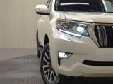 LEDヘッドライトです。デザイン性がよくとても明るいので、夜間の走行や悪天候でも安心です。しかも長寿命!