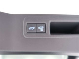 パワーバックドアの操作がスイッチ1つで行え女性の方でも楽々です!