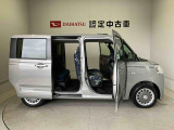 ソナーセンサーに加え、ステレオカメラを採用し、先行車だけでなく、歩行者へのブレーキも可能に!!