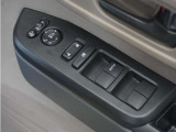 ◆パワーウィンドウスイッチ◆運転席から全席の窓の開閉操作を行うことが出来いつでも換気ができます!