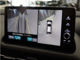 ◆マルチビューカメラシステム◆運転席から見づらい前後左右を、ナビ画面の映像で確認。見通しの悪い交差点や狭い道でのすれ違い、駐車などをサポートします。