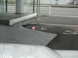 ヘッドアップディスプレイ装備です。運転時の視界に様々な情報が投影されます。