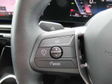 アクティブクルーズコントロール装備です。設定速度をキープしつつ、車間距離を優先し安全走行を可能と致します。長距離ドライブにマストな装備です。